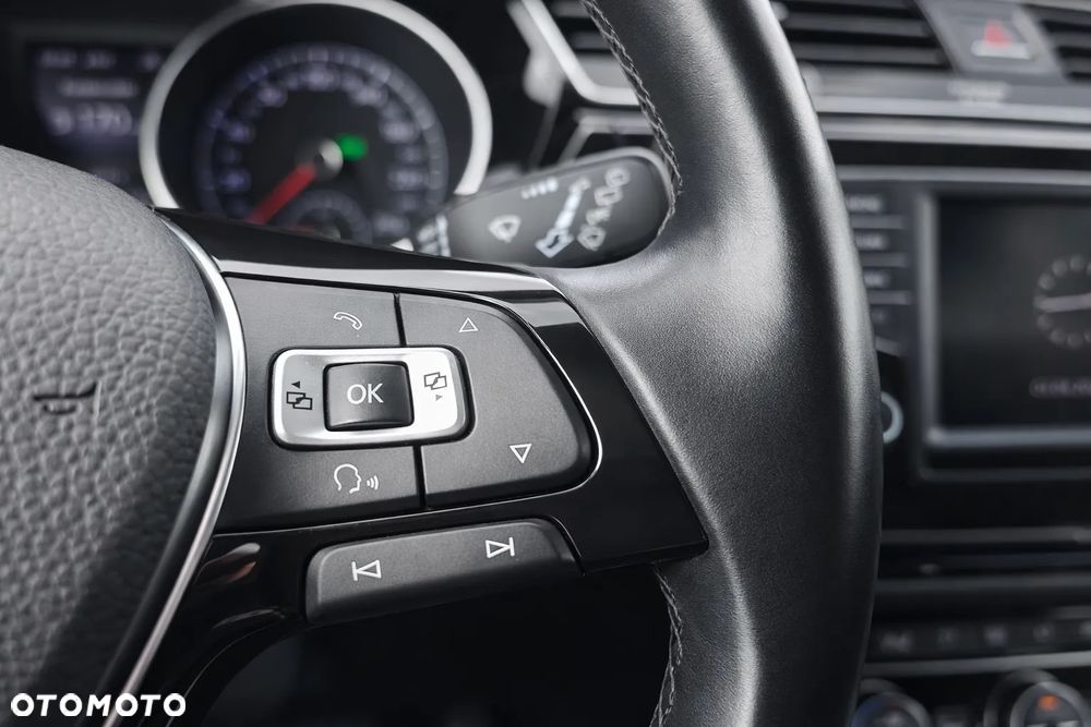 Volkswagen Touran 2.0 TDI SCR DSG Highline - 22