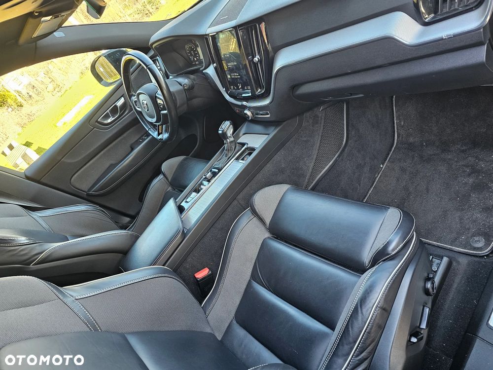 Volvo XC 60 D4 R-Design - 5