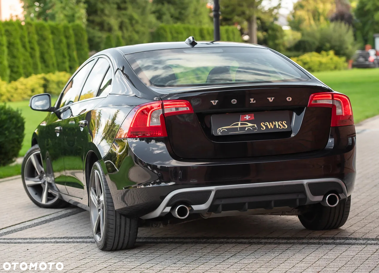Volvo S60 D3 R-Design - 8