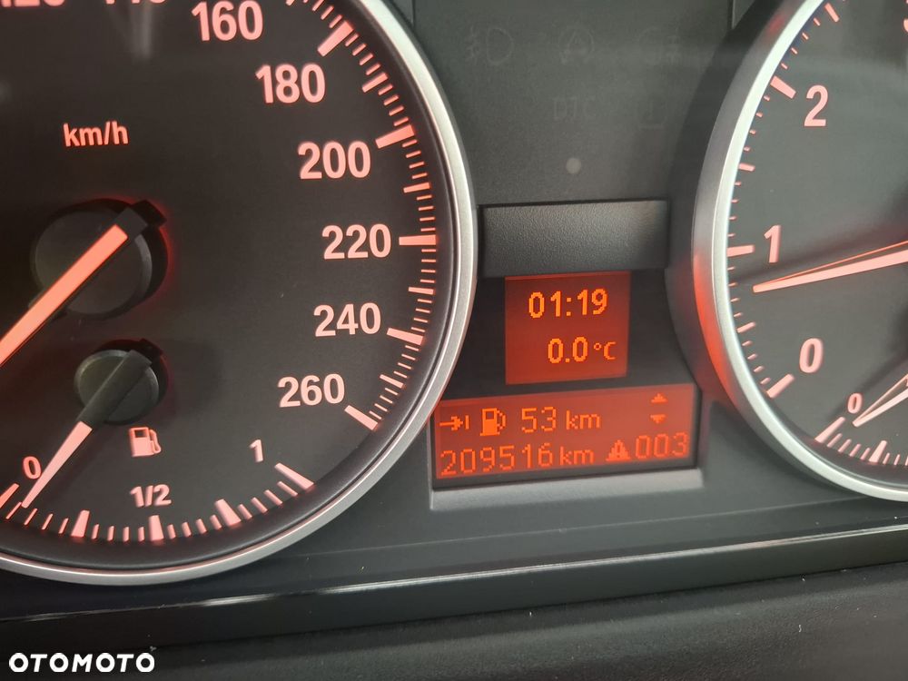 BMW Seria 3 320i Edition Exclusive - 14