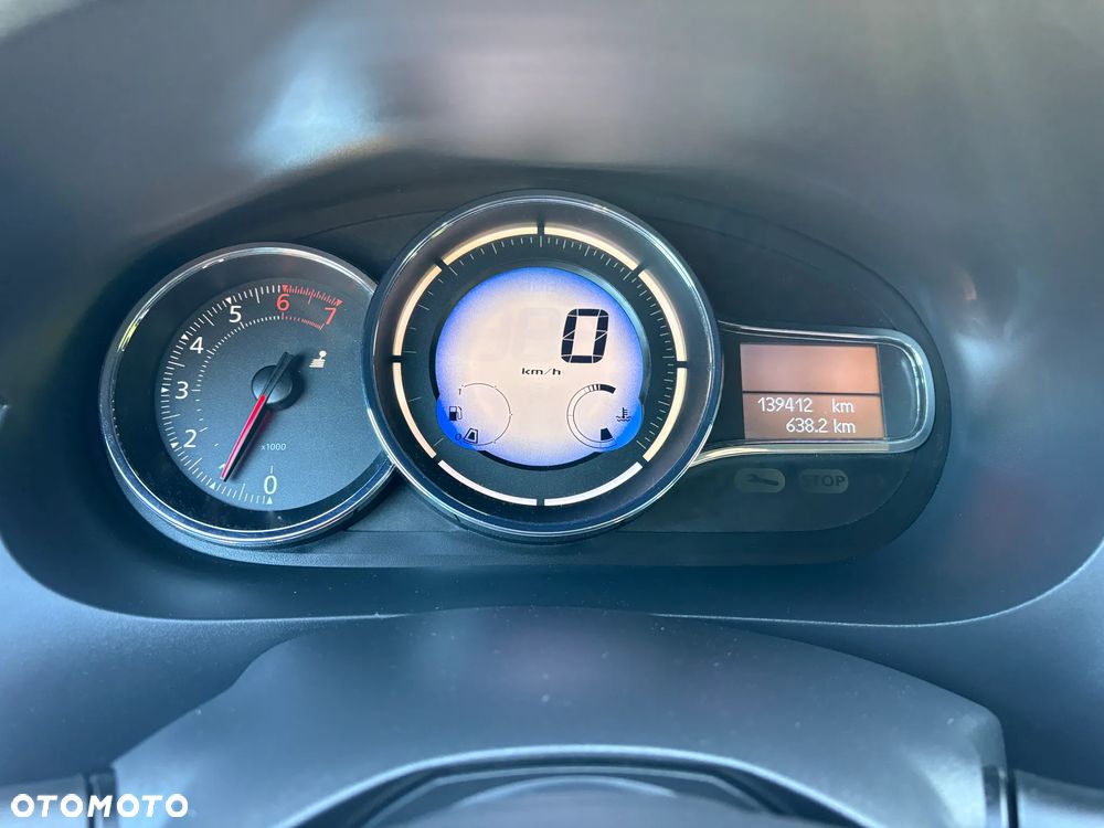 Renault Fluence 1.6 16V Zen - 7