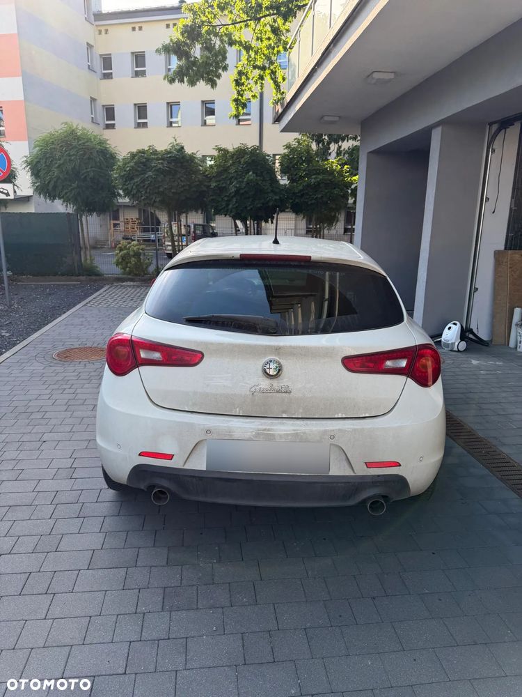 Alfa Romeo Giulietta 2.0 JTDM Distinctive TCT - 4