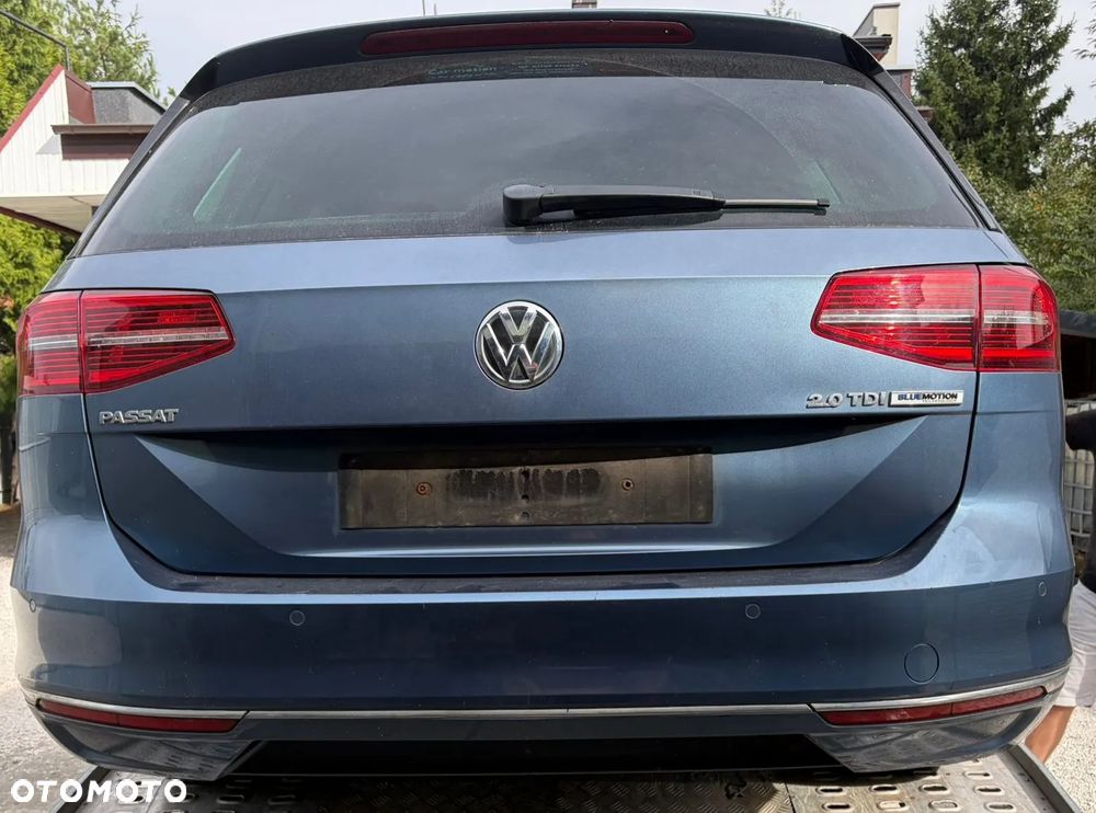 Zderzak tylny vw passat b8 kombi LB5J 6 pdc