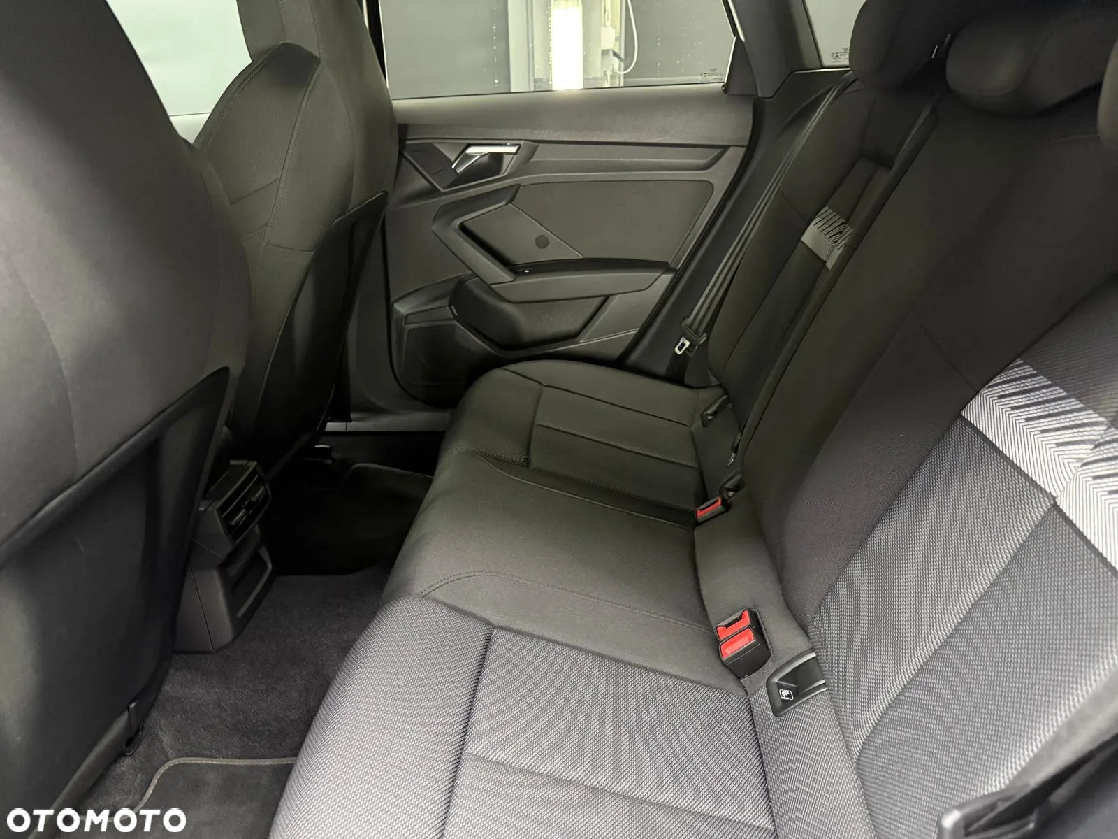 Audi A3 35 TFSI Sportback S line - 28