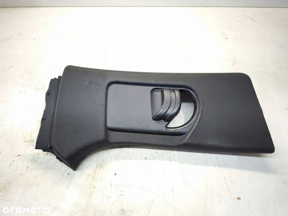 OSŁONA SŁUPKA B PRAWA CZARNA S LINE AUDI A3 8V 8V3867244 - 1