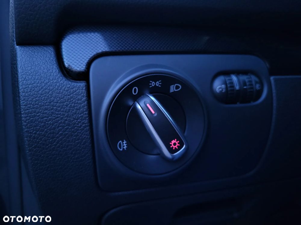 Volkswagen Golf - 18