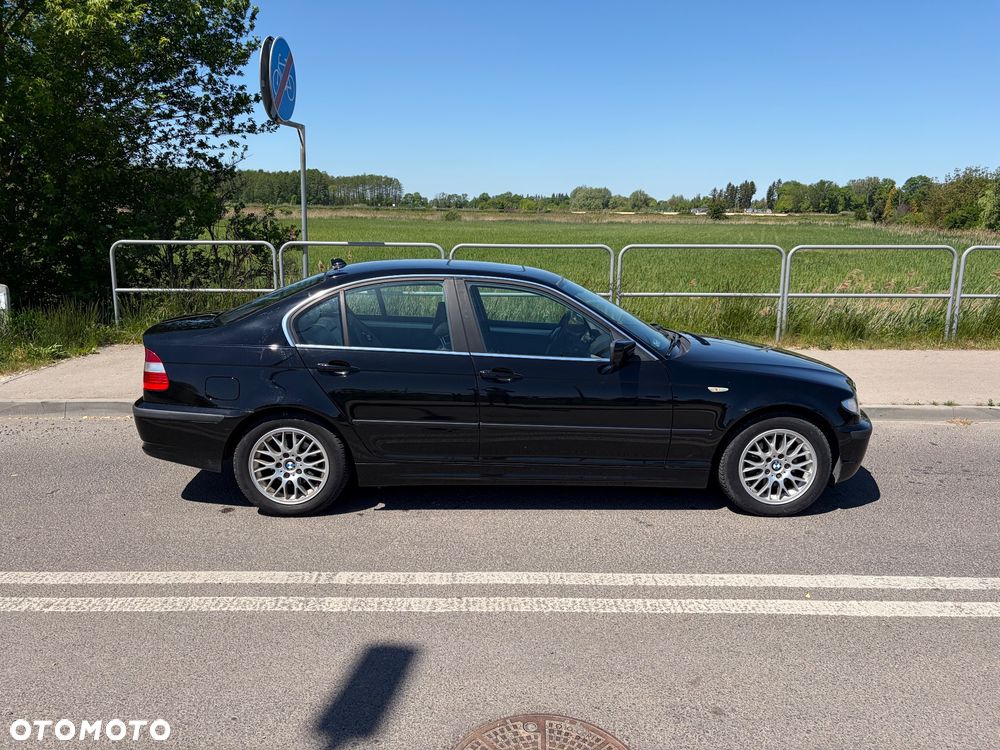 BMW Seria 3 320i - 5