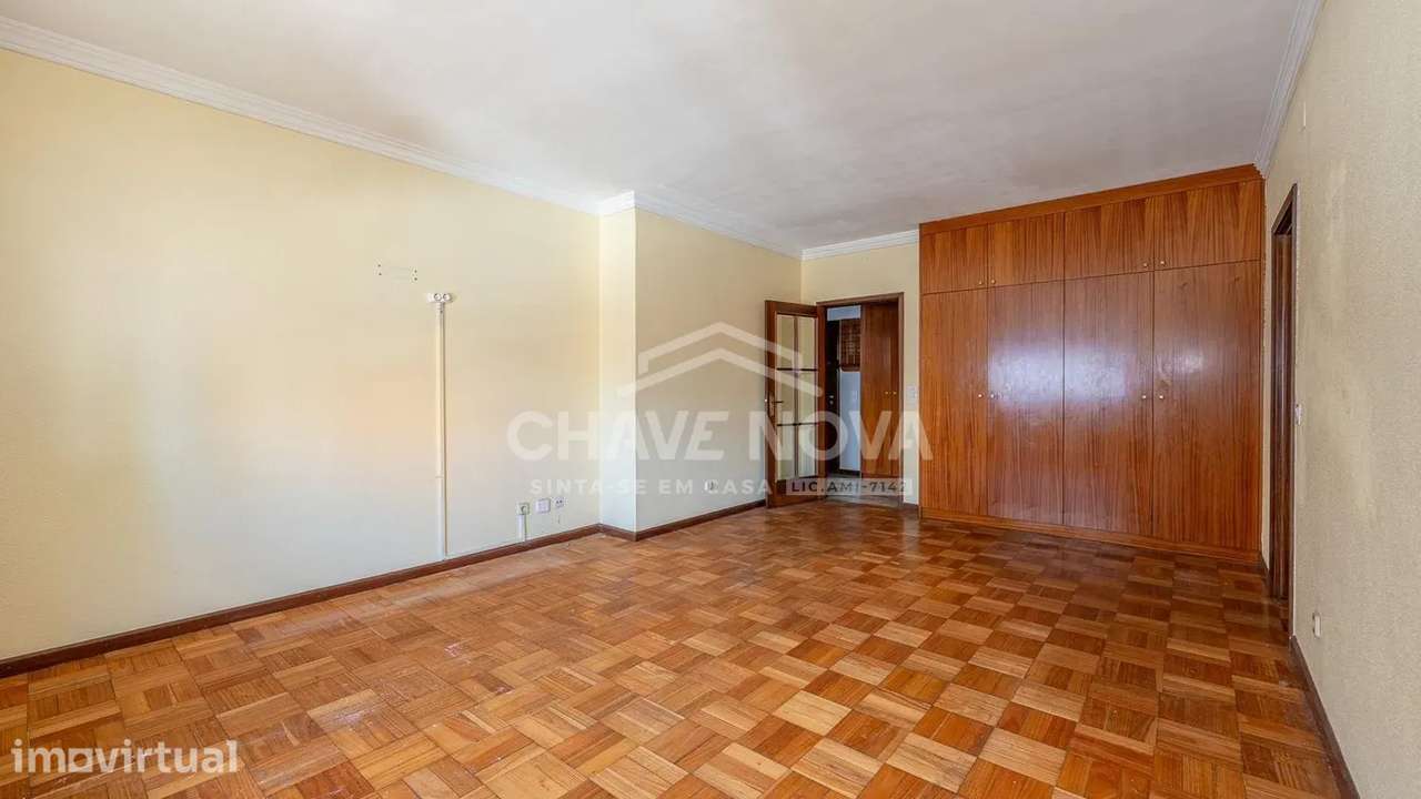 T2 c/ Lugar de Garagem em Oliveira do Douro - Grande imagem: 2/36