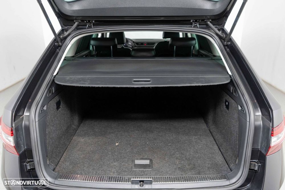 Skoda Superb Break 2.0 TDI Style DSG - 13