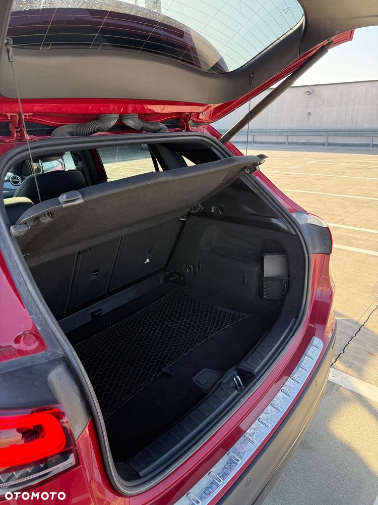 Mercedes-Benz GLA 180 d Business Edition - 34