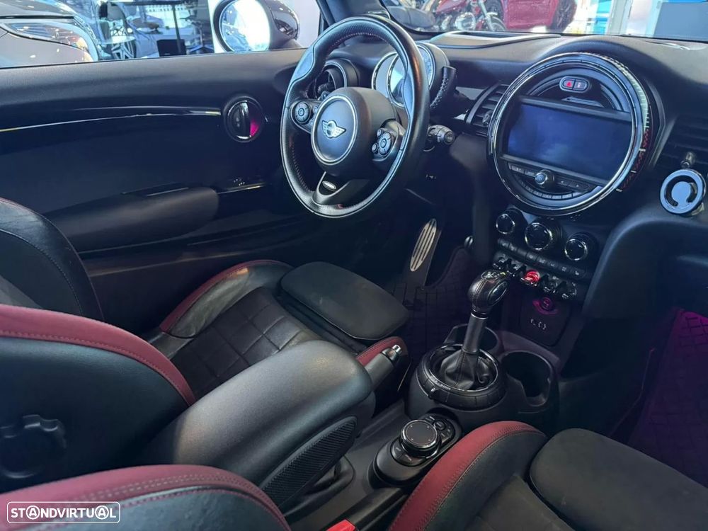 MINI 3 Portas John Cooper Works Auto Desportiva - 12