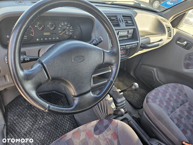 Ford Maverick 2.4 - 7