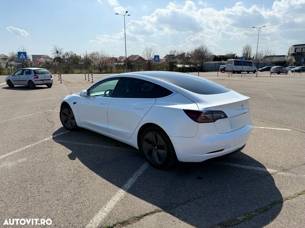 Tesla Model 3 - 2