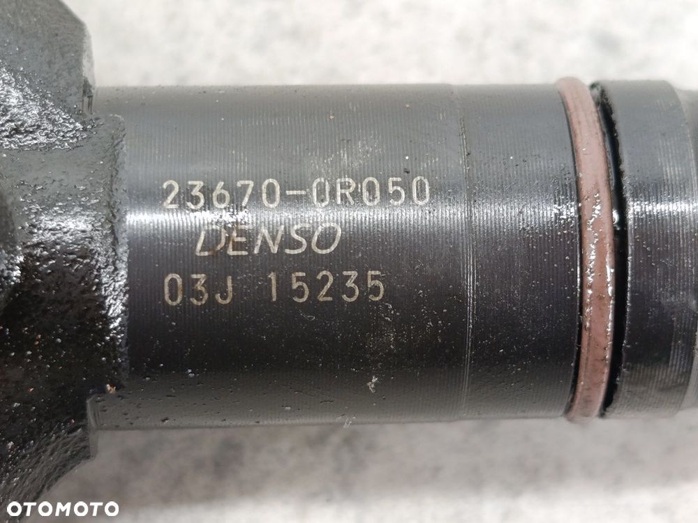 WTRYSKIWACZ TOYOTA AVENSIS II T25 23670-0R050 DENSO 2.0 D-4D - 2