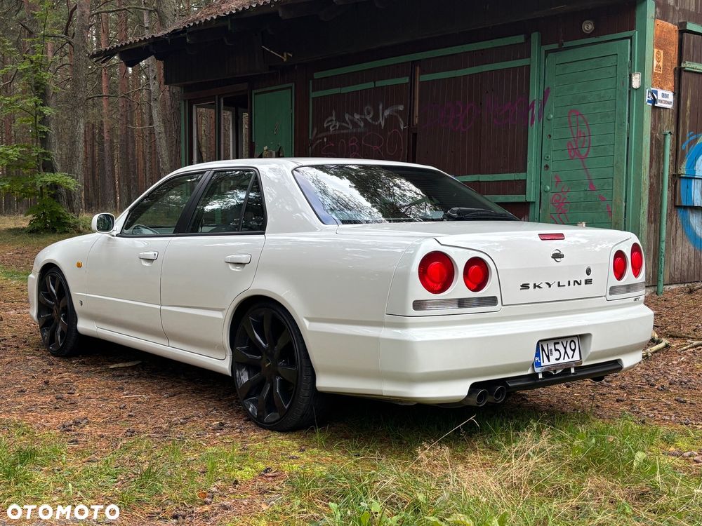 Nissan Skyline - 12