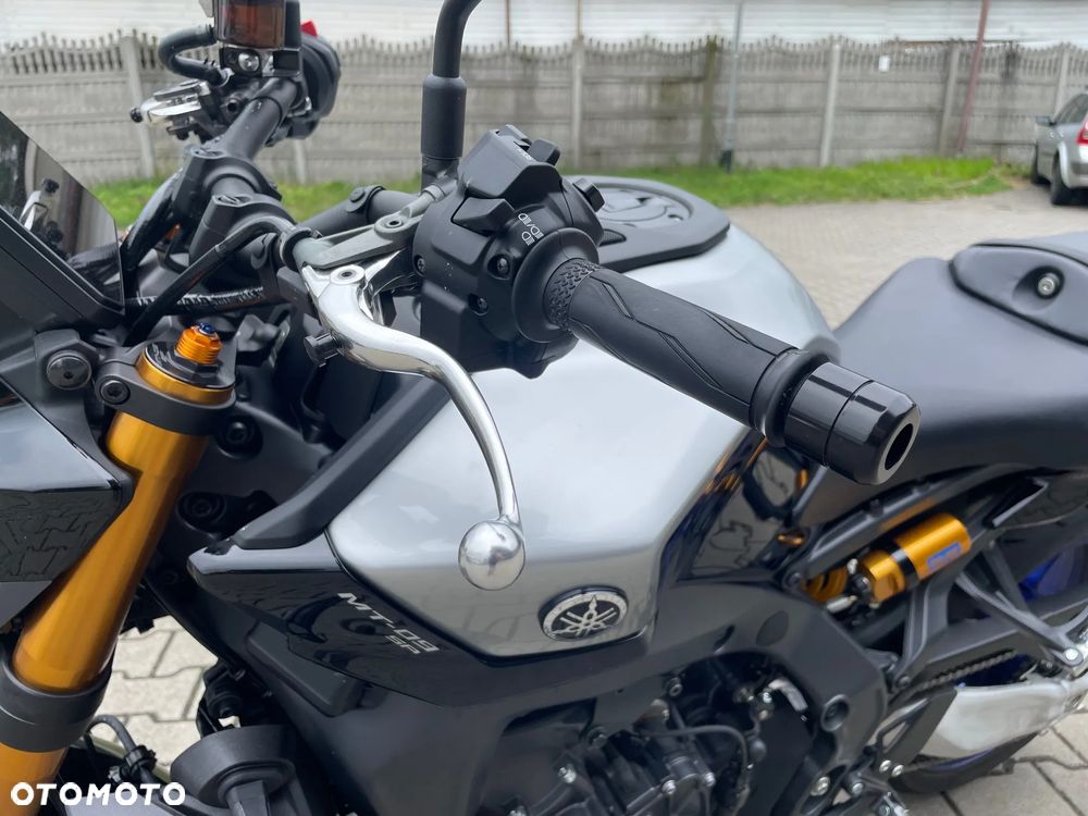 Yamaha MT - 8