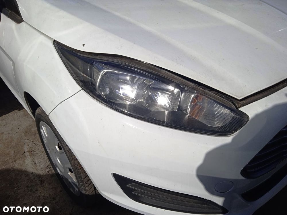 Lampa Lewa Prawa Przednia Ford Fiesta MK7 - 2