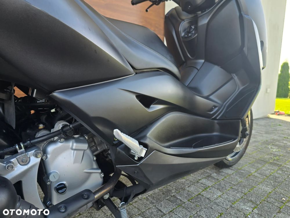 Yamaha X-max - 22