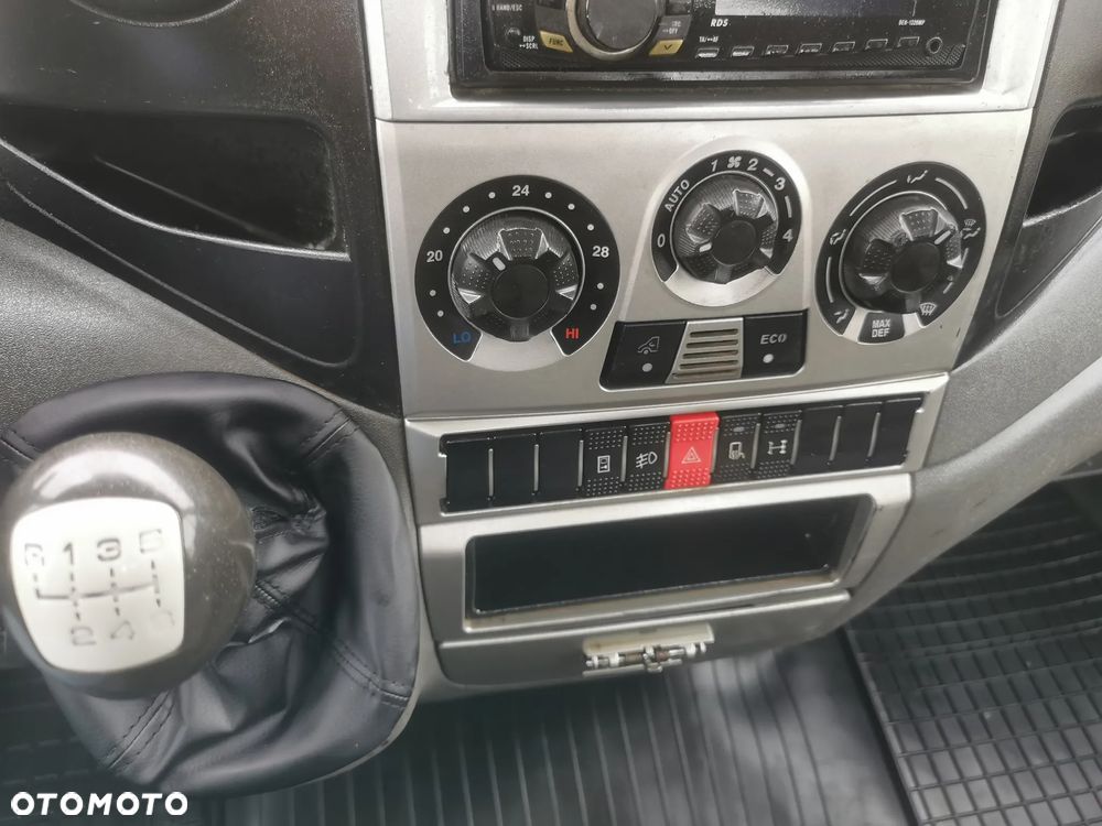 Iveco Daily 35C15 kiper Blokada mostu Hak klima bliźniak 35C15 wywrotka - 13
