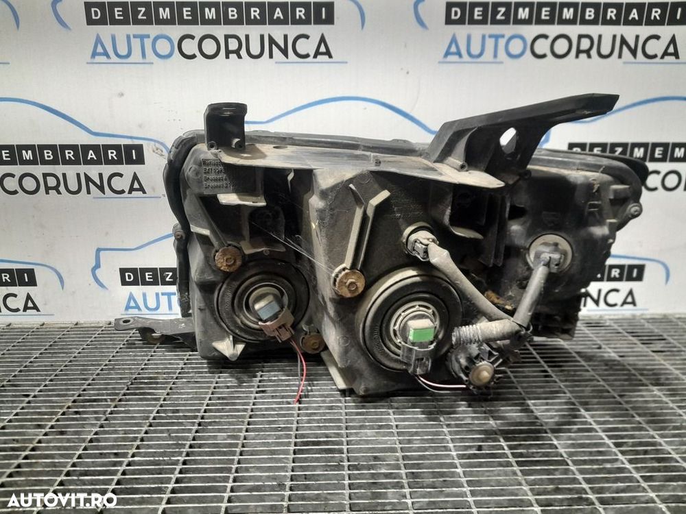 Far Dreapta Mitsubishi Shogun Pajero 2006 - 2011 SUV 4 Usi (1096) Fara xenon 10087872 - 4