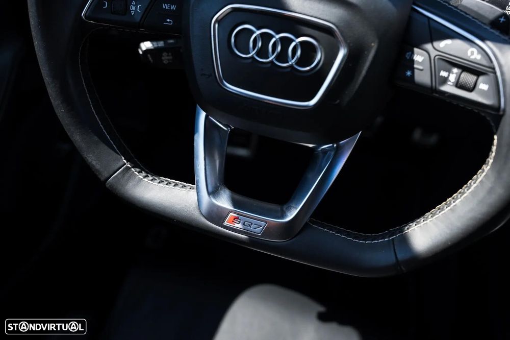 Audi SQ7 4.0 TDI V8 quattro Tiptronic 7L — fotografia 37