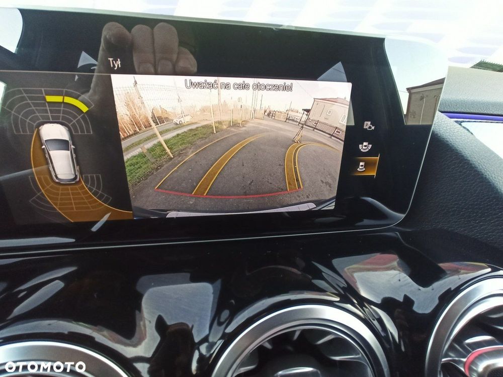 Mercedes-Benz GLA - 29