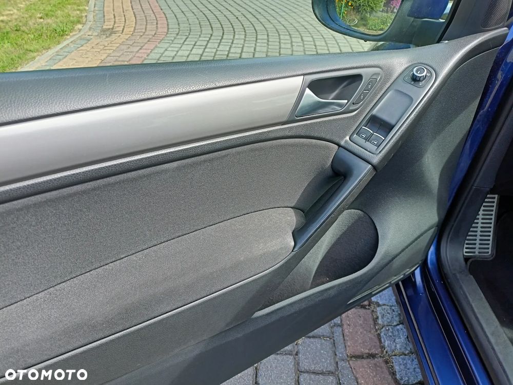 Volkswagen Golf 2.0 TDI Comfortline - 14