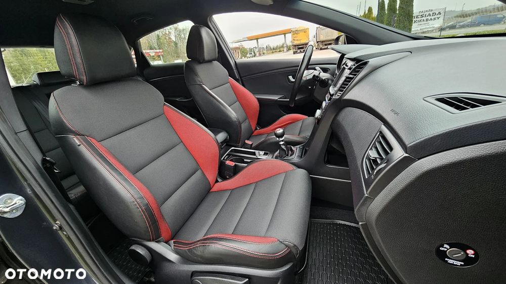 Hyundai i30 1.6 T GDI Turbo - 26