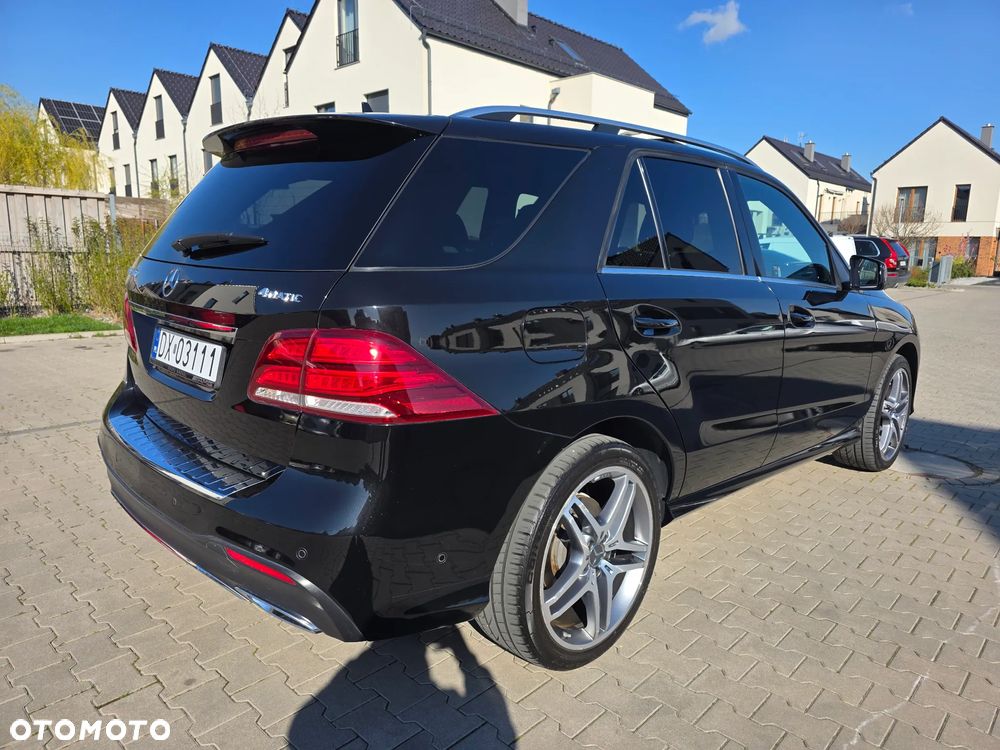 Mercedes-Benz GLE 350 d 4-Matic - 3