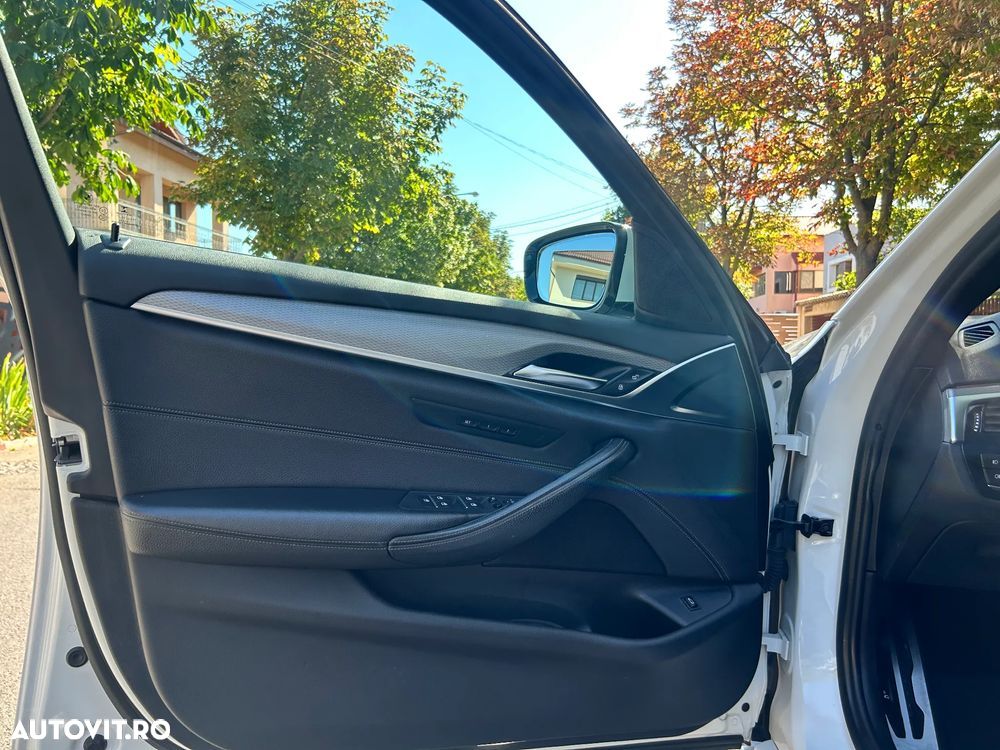 BMW Seria 5 520d xDrive AT - 11