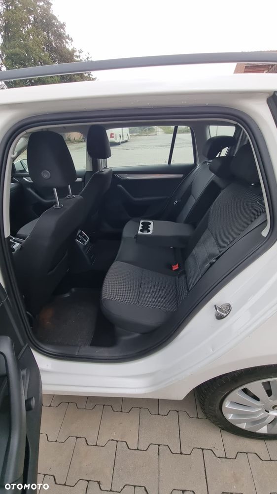 Skoda Octavia 1.6 TDI DPF Active - 9