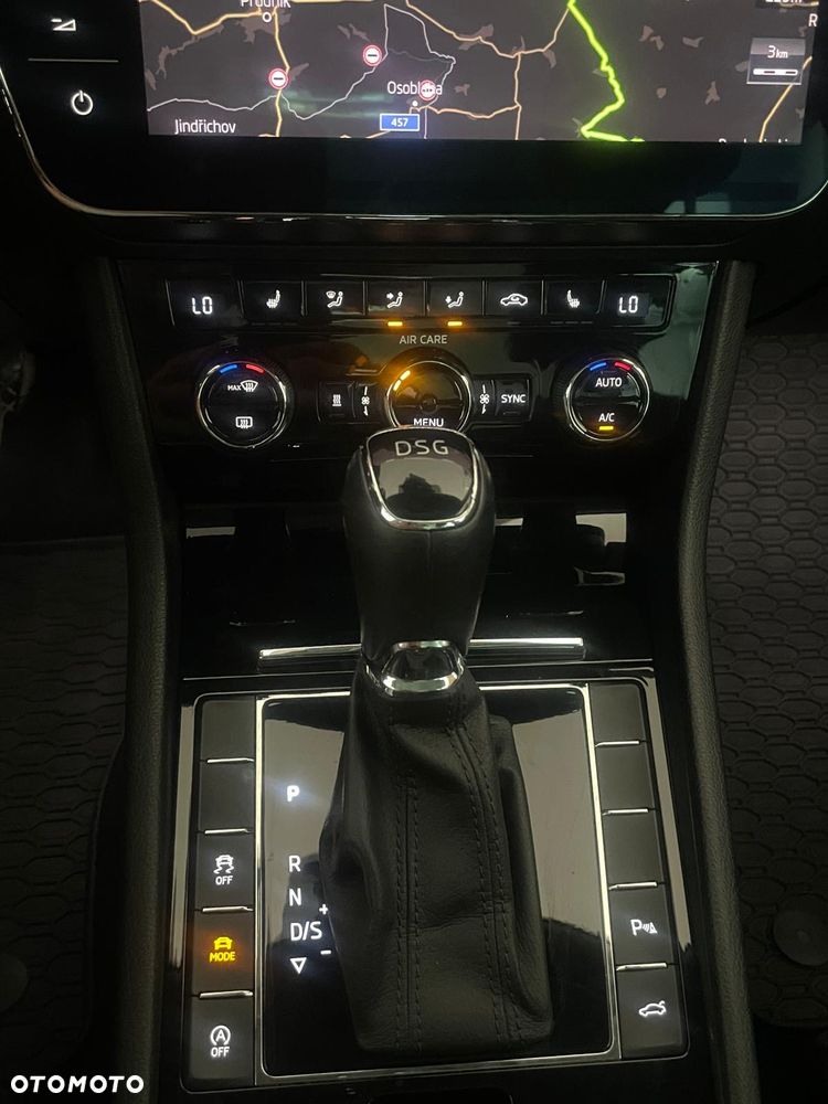 Skoda Superb 2.0 TDI L&K DSG - 39
