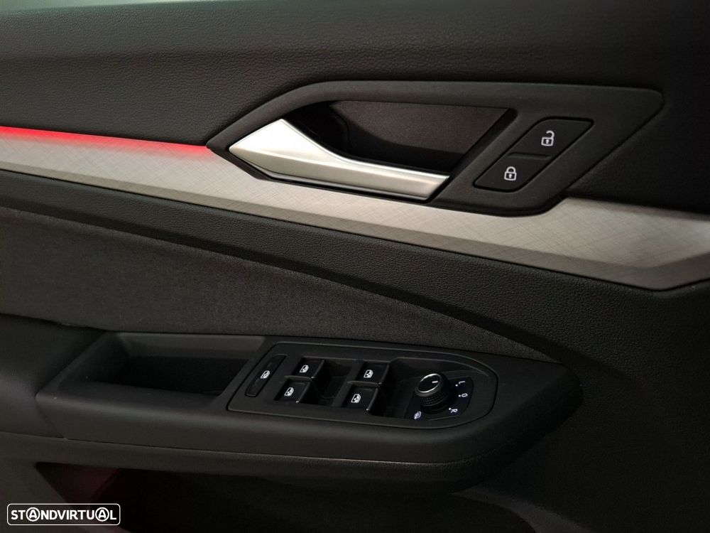 VW Golf 1.5 TSI e-Hybrid Sportline DSG - 24