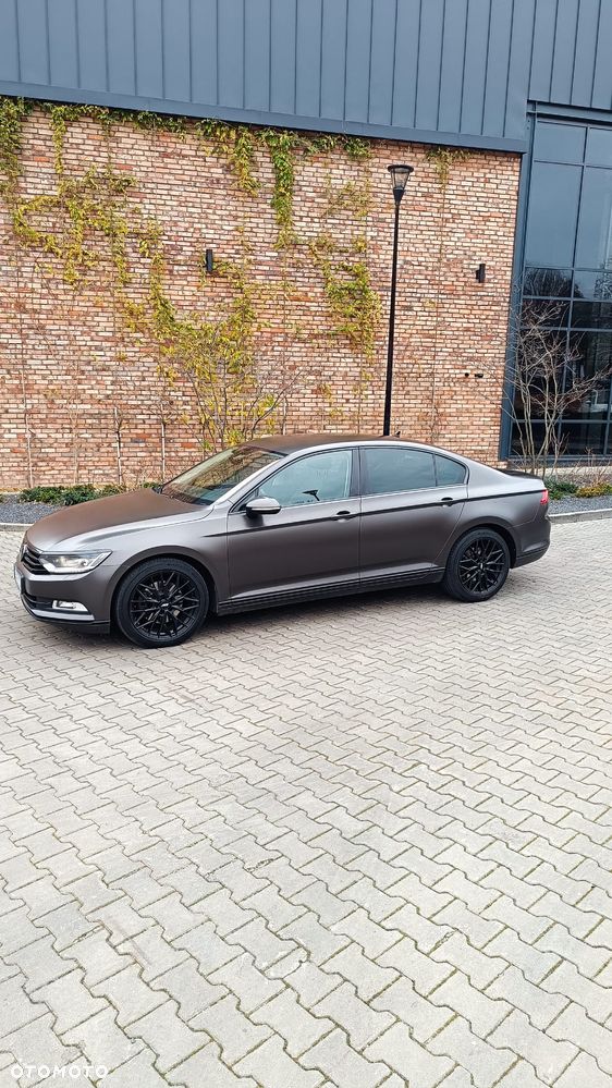 Volkswagen Passat - 9