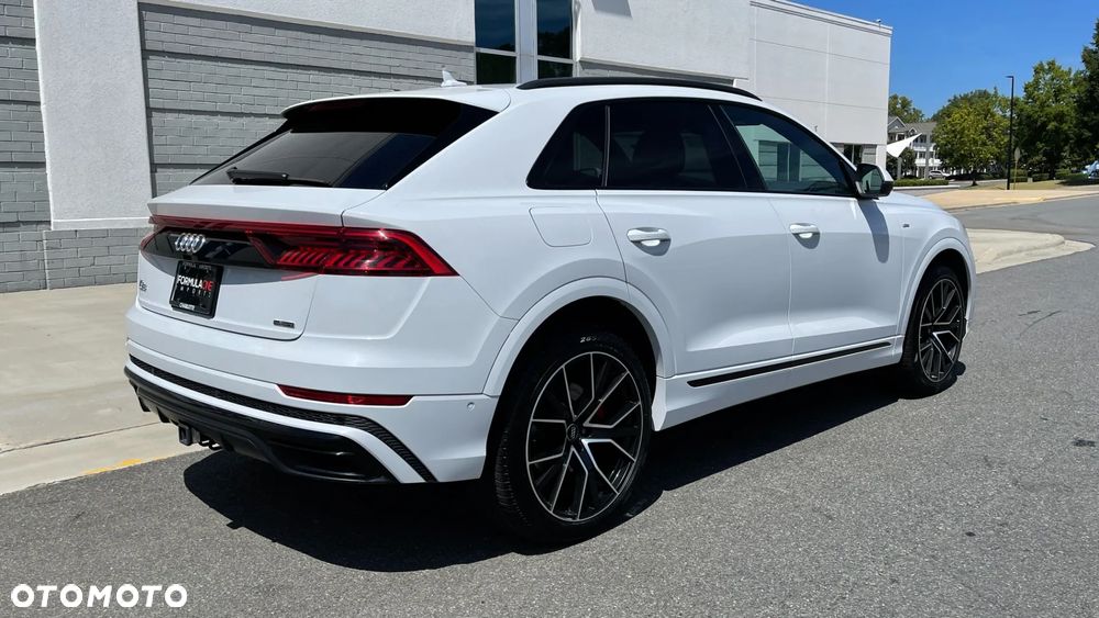 Audi Q8 - 5