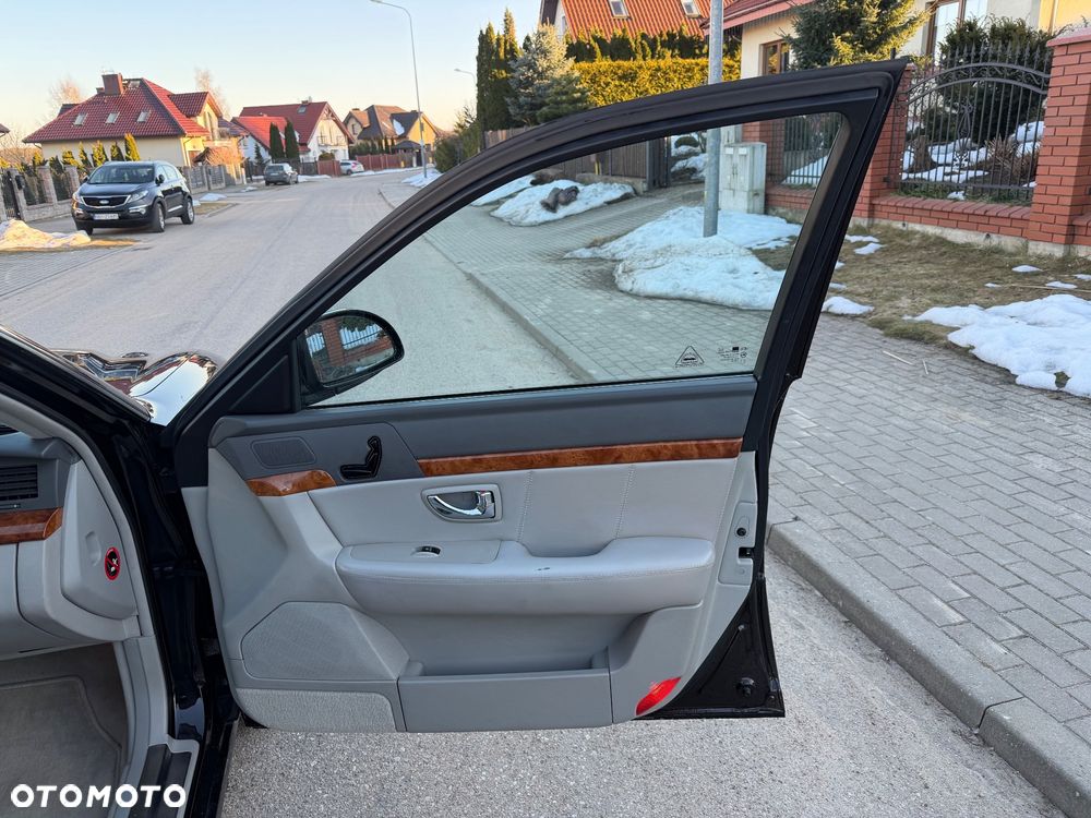 Kia Opirus 3.5 V6 Executive - 37