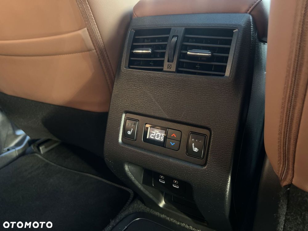 Mitsubishi Outlander - 23