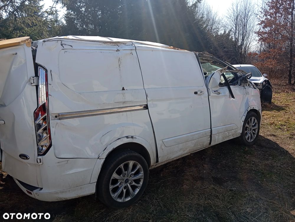 Ford Custom sport - 14