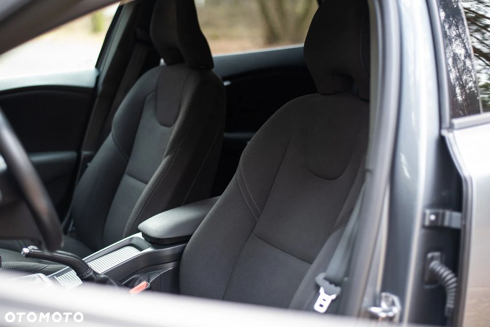 Volvo V40 T2 Geartronic Kinetic - 14