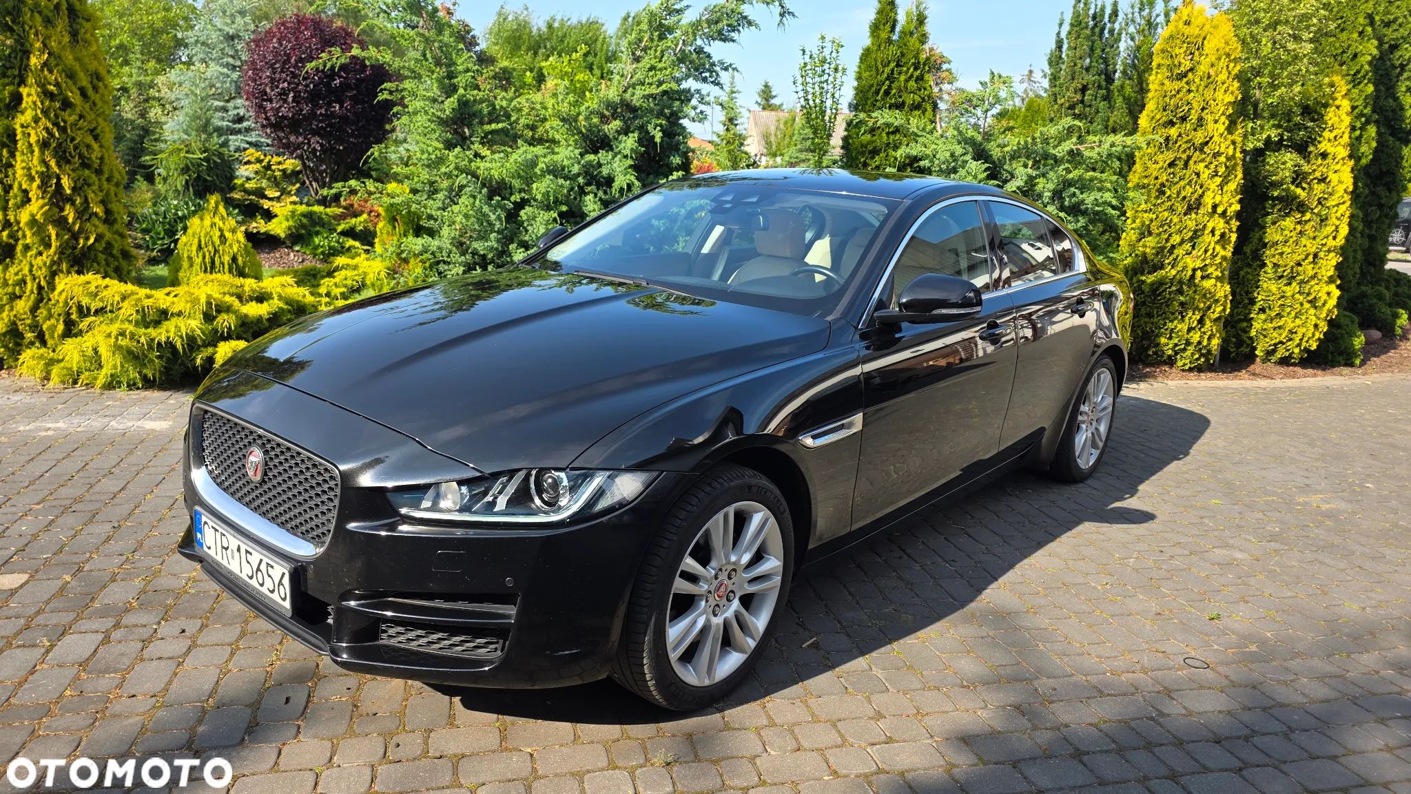 Jaguar XE 2.0 D AWD Prestige - 1