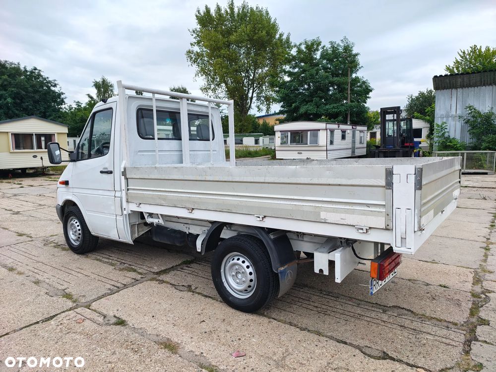 Mercedes-Benz Sprinter - 5