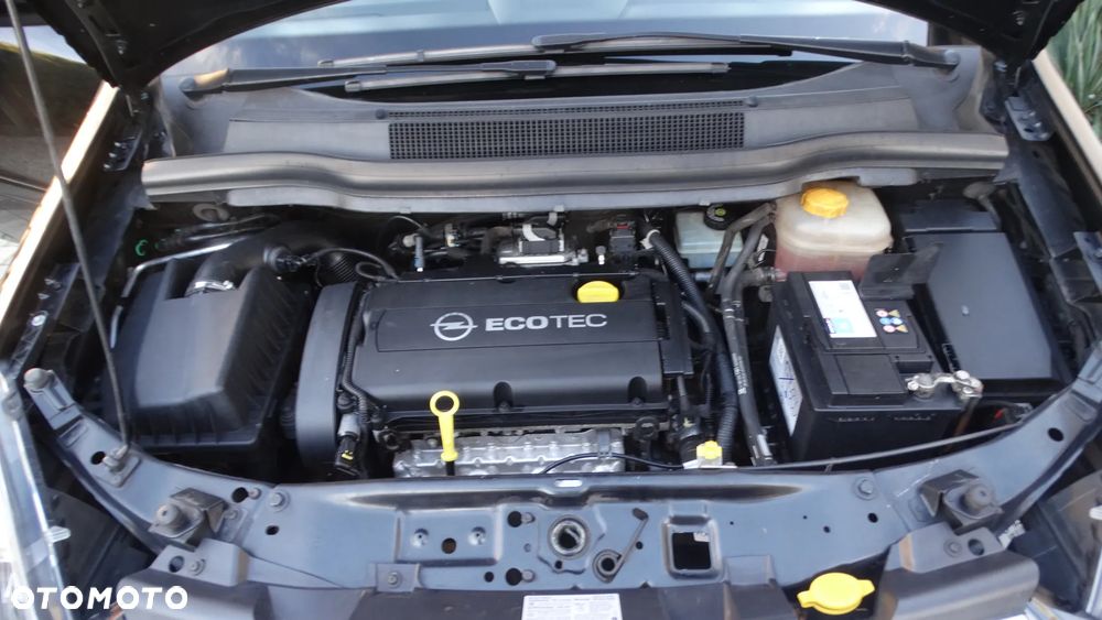 Opel Zafira - 23