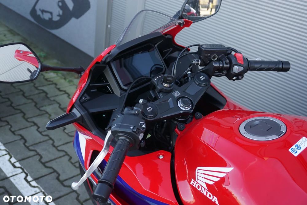 Honda CBR - 18