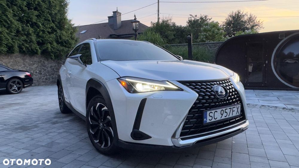 Lexus UX - 2