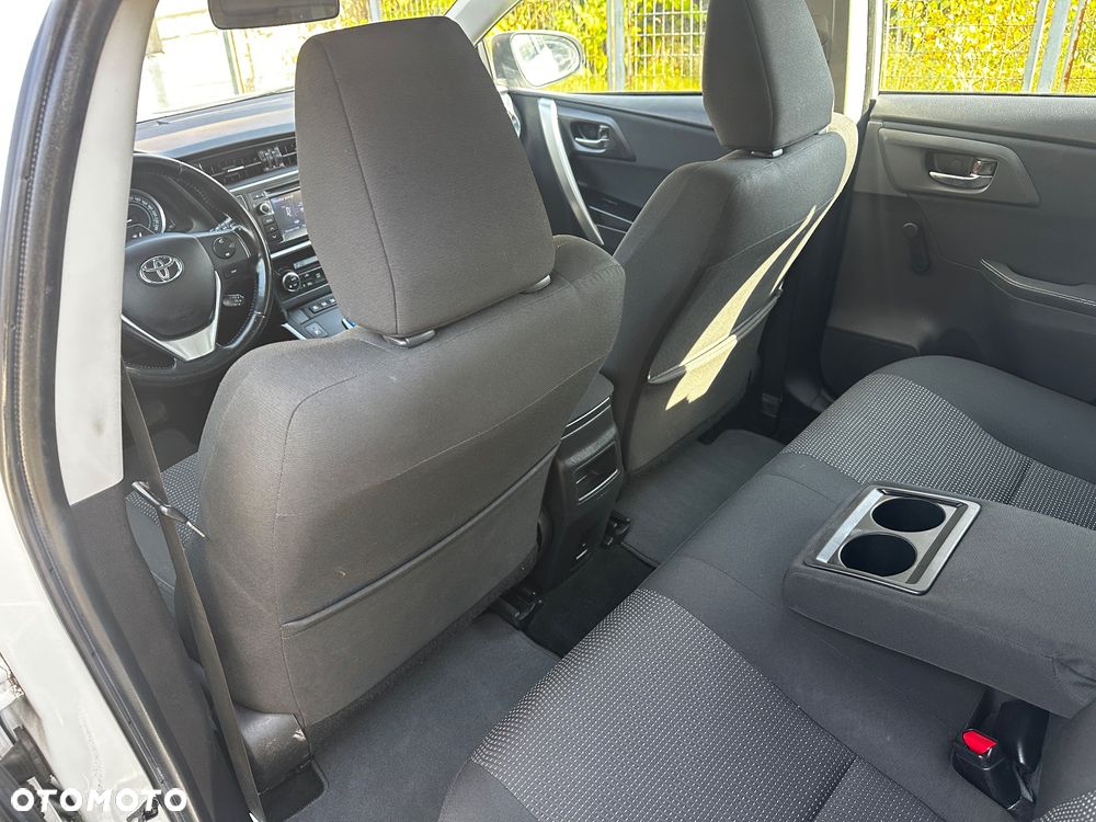 Toyota Auris 1.8 HSD Luna - 15