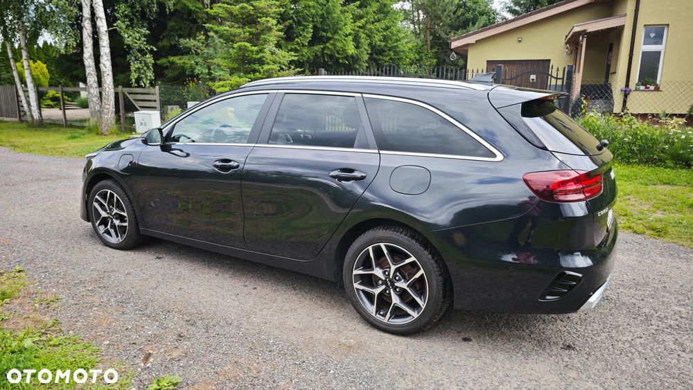 Kia Ceed 1.6 GDI PHEV L DCT - 18