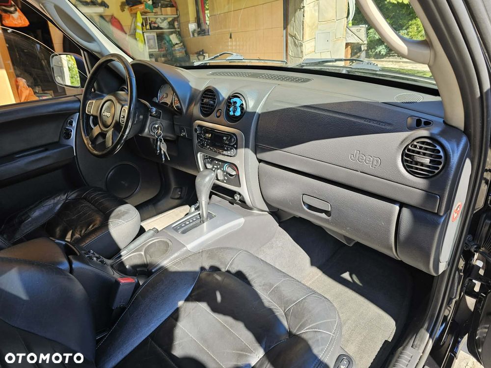 Jeep Cherokee 2.8L CRD Limited - 32