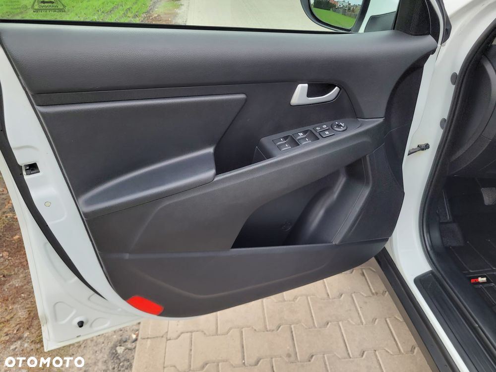 Kia Sportage - 12