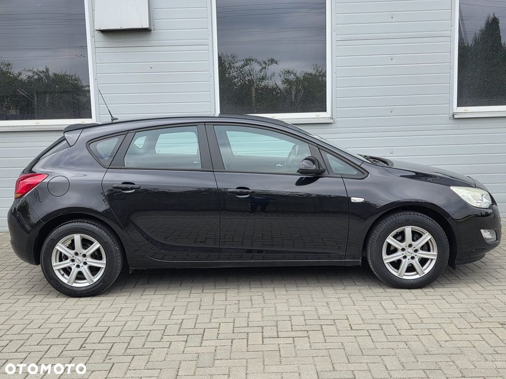 Opel Astra 1.4 Essentia - 9