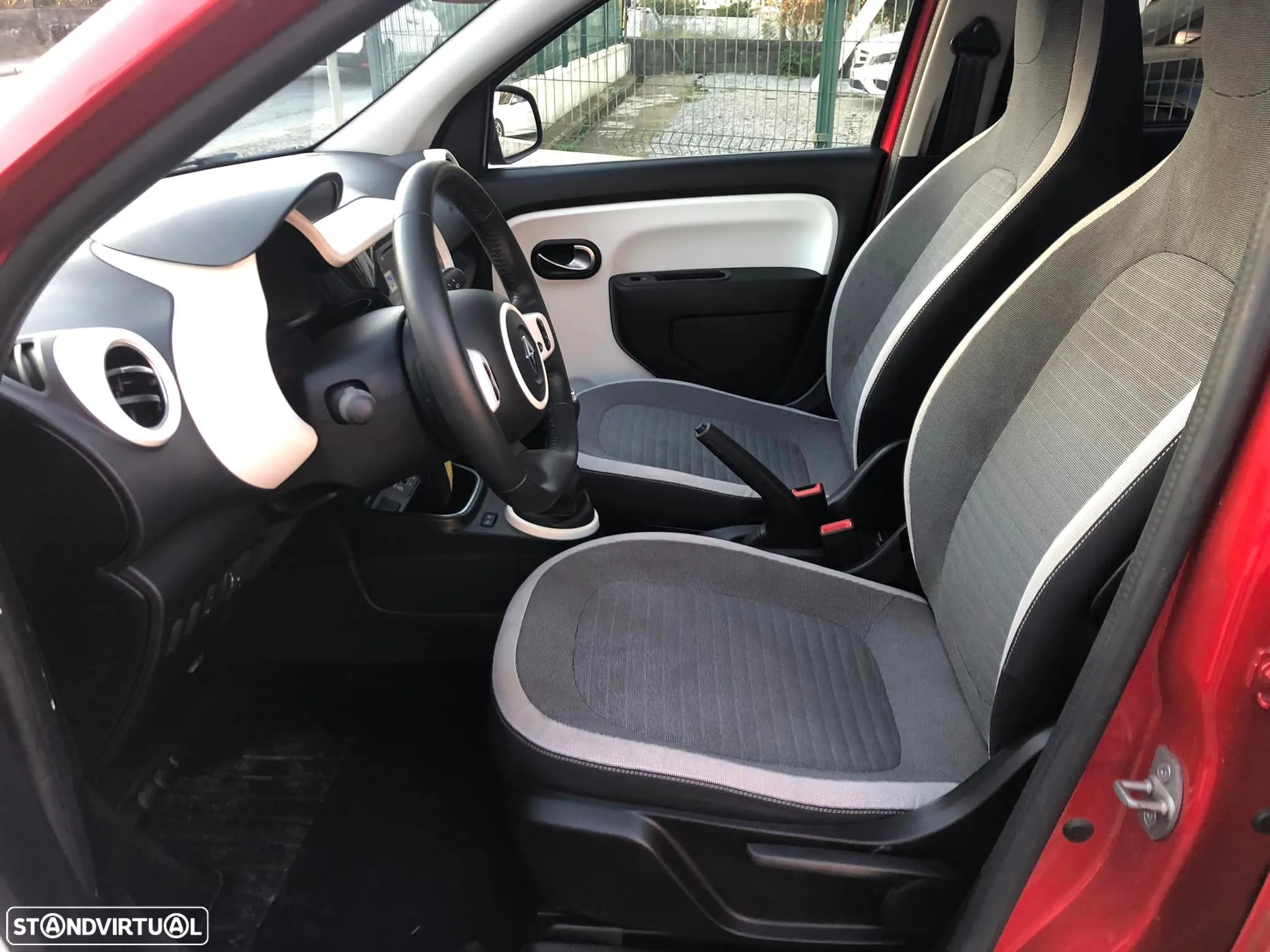 Renault Twingo 1.0 SCe Zen - 8